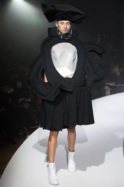 Look 13